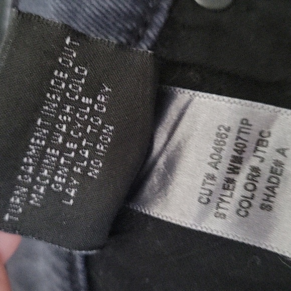 HUDSON Barbara High-Rise Super Skinny Ankle Jean - Picture 14 of 17